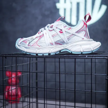 バレンシアガ スニーカー