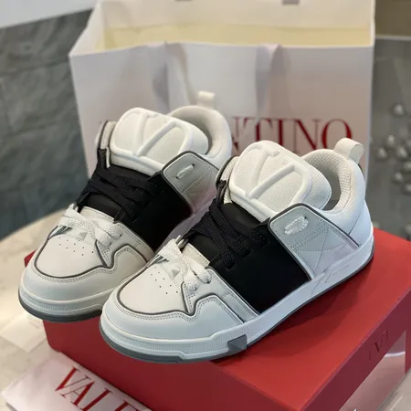 ヴァレンティノ カジュアルシューズ