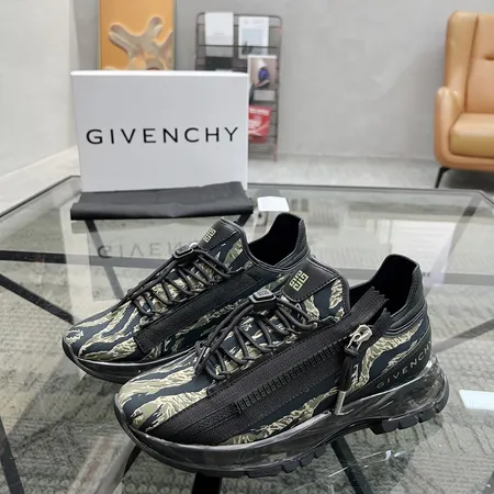 ジバンシィ カジュアルシューズ