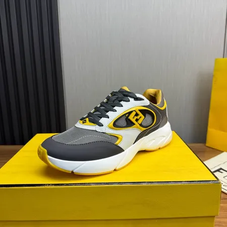 フェンディ カジュアルシューズ