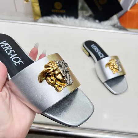 ヴェルサーチ スリッパ