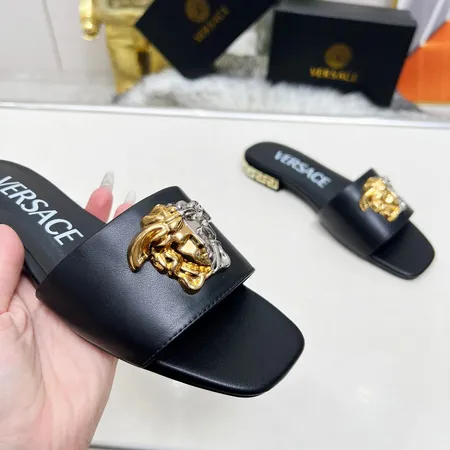 ヴェルサーチ スリッパ