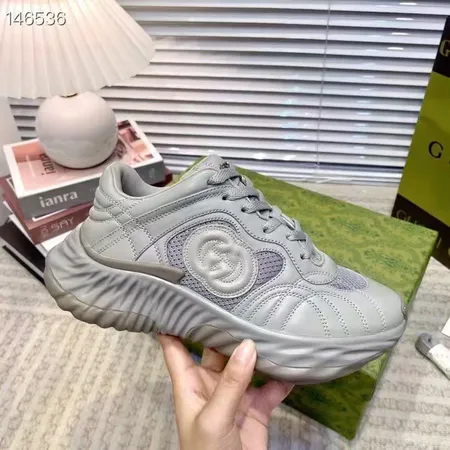 グッチ スニーカー