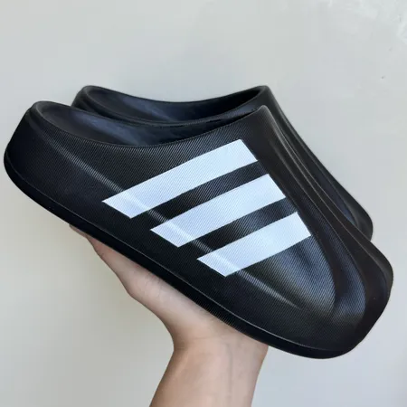 アディダス スリッパ