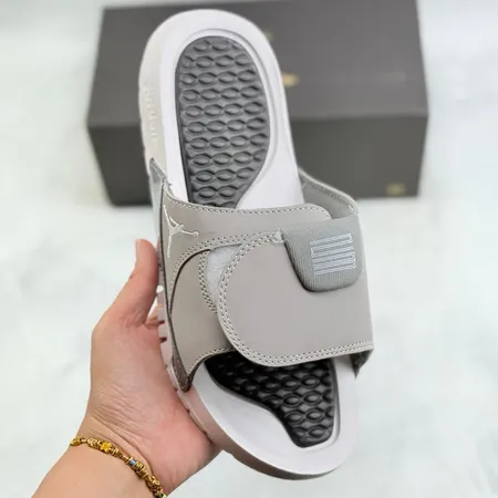 エアジョーダン スリッパ