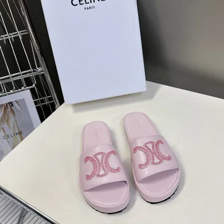 セリーヌ スリッパ