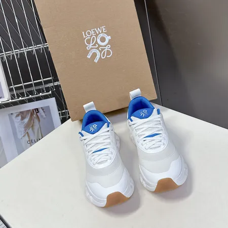 ロエベ スニーカー