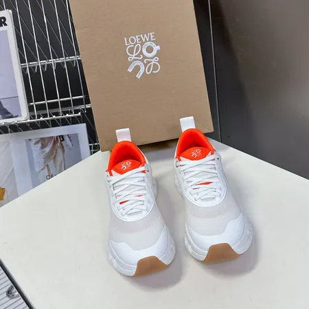 ロエベ スニーカー