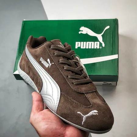 プーマ スニーカー