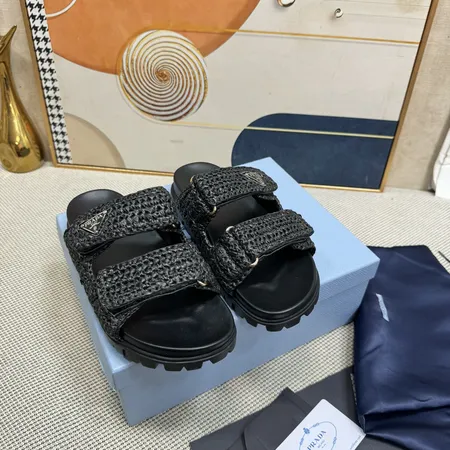 プラダ スリッパ