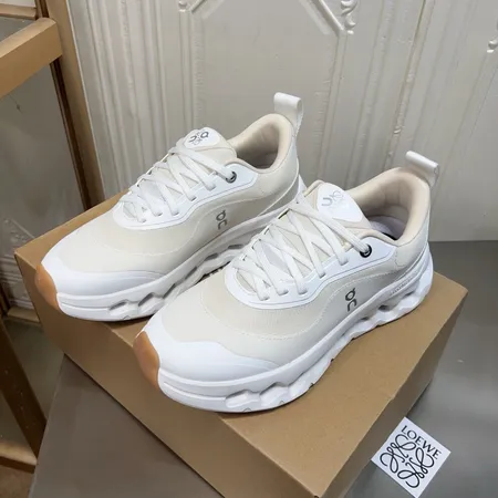 ロエベ スニーカー