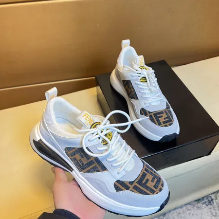 フェンディ スニーカー