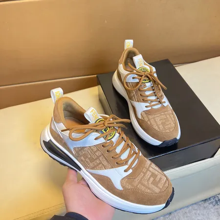 フェンディ スニーカー