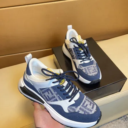 フェンディ スニーカー