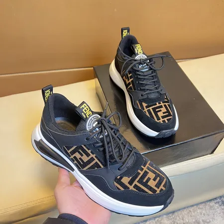 フェンディ スニーカー