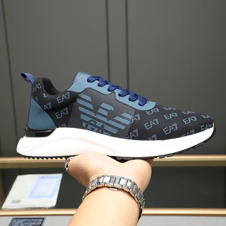 アルマーニ スニーカー