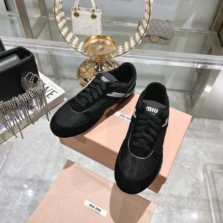 ミュウミュウ スニーカー