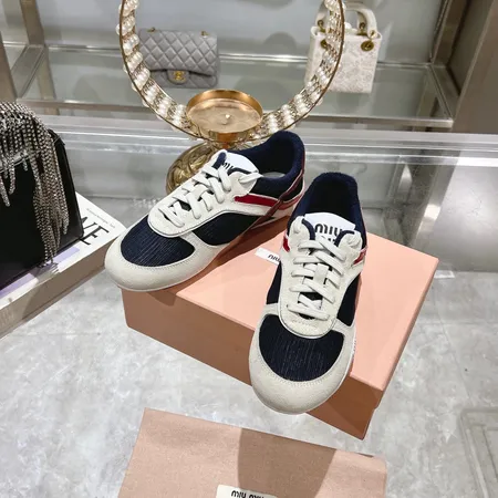 ミュウミュウ スニーカー