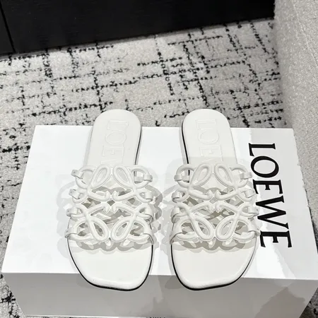 ロエベ スリッパ