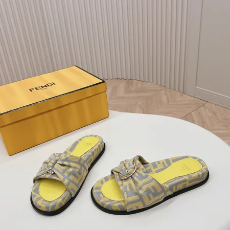 フェンディ スリッパ