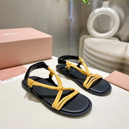 ミュウミュウ サンダル