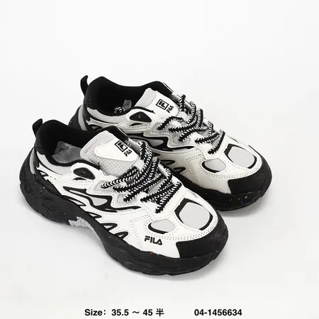 フィラ スニーカー