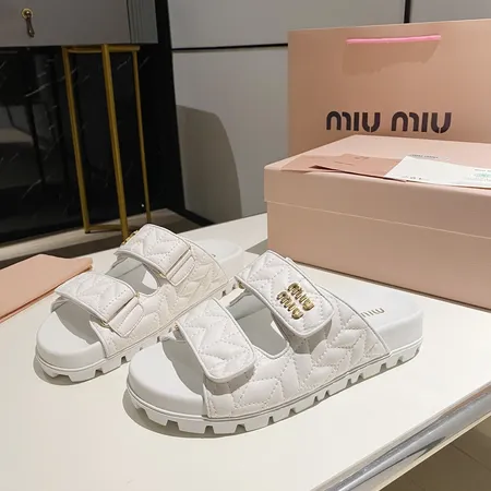 ミュウミュウ スリッパ