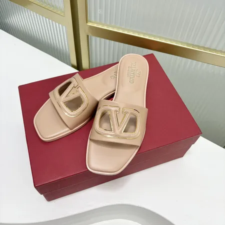 ヴァレンティノ スリッパ