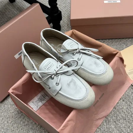 ミュウミュウ ビジネスシューズ