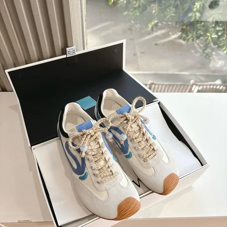 ロエベ スニーカー