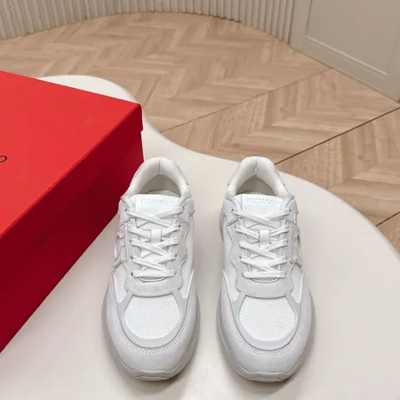 フェラガモ カジュアルシューズ