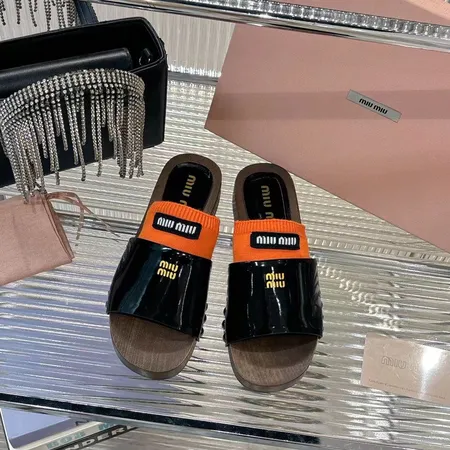 ミュウミュウ サンダル