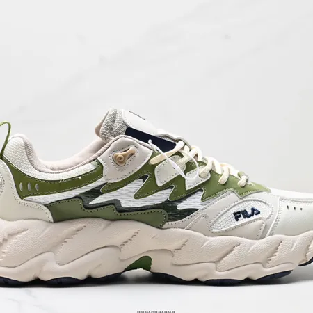 フィラ スニーカー