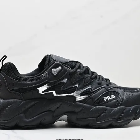 フィラ スニーカー