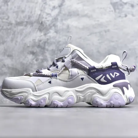 フィラ スニーカー