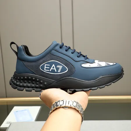 アルマーニ カジュアルシューズ