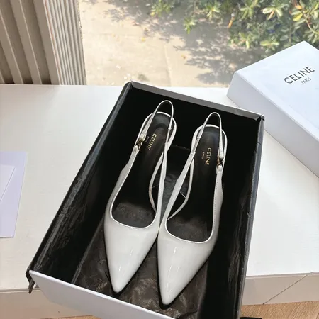 セリーヌ サンダル