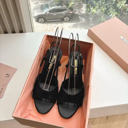 ミュウミュウ サンダル