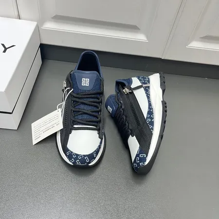 ジバンシィ スニーカー