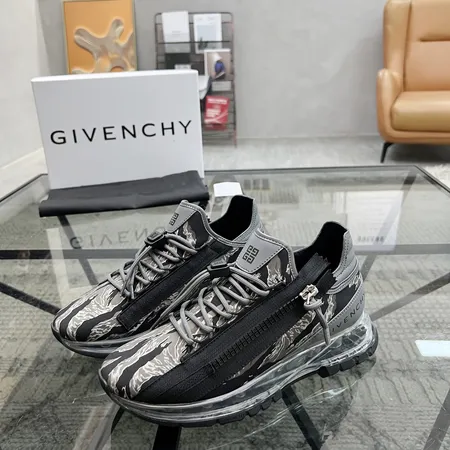 ジバンシィ スニーカー