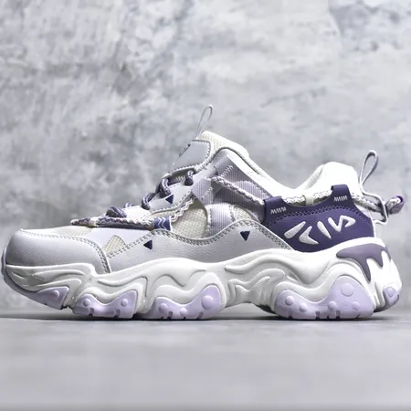 フィラ スニーカー