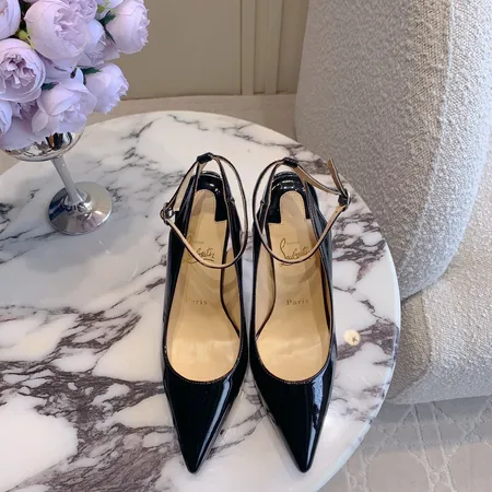 クリスチャン・ルブタン サンダル