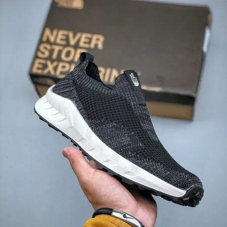 ノースフェイス スニーカー