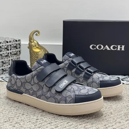 コーチ カジュアルシューズ