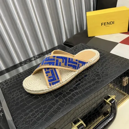 フェンディ スリッパ