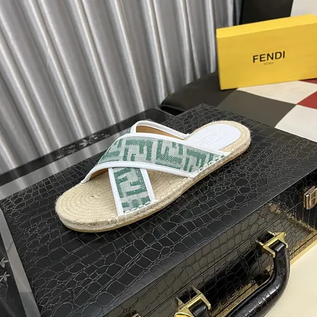 フェンディ スリッパ