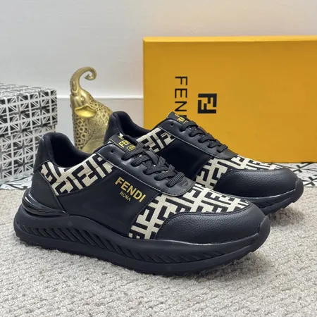 フェンディ スニーカー