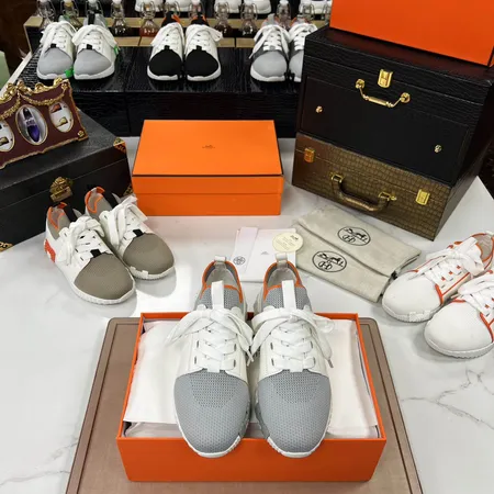 エルメス スニーカー