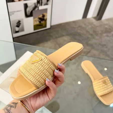 プラダ スリッパ