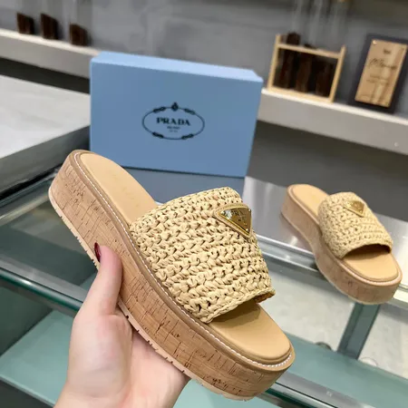 プラダ スリッパ